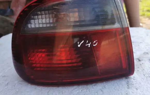 Volvo S40, V40 Rear/tail lights 1M5945095B