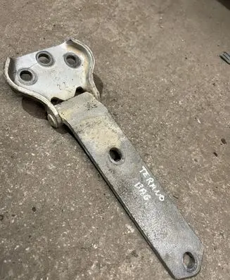Nissan Terrano Tailgate/trunk/boot hinge