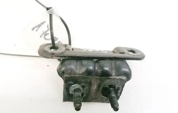 Cadillac SRX Tailgate/trunk/boot hinge