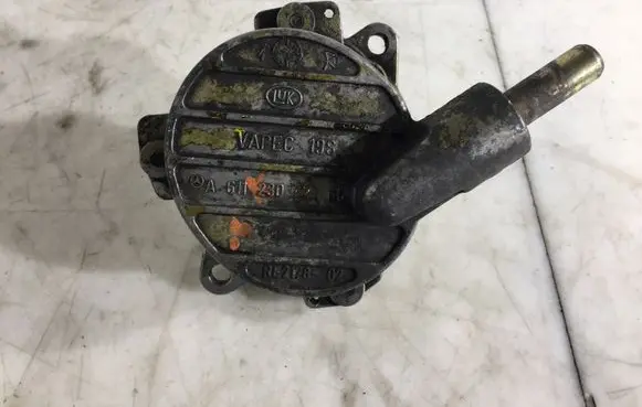 Vacuum pump