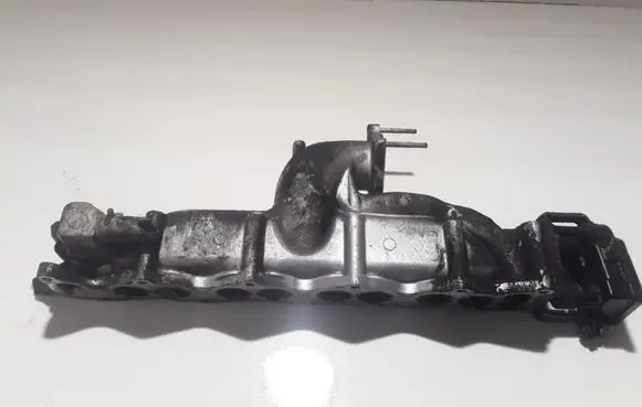 KIA Carens II Intake manifold