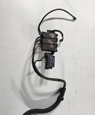 Volkswagen Polo IV 9N3 Battery box tray 5Z0937548C