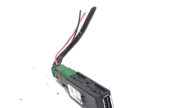 Skoda Octavia Mk3 (5E) USB socket connector 5Q0035726E