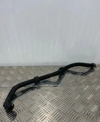 Audi Q5 SQ5 Breather hose/pipe 06E133817K
