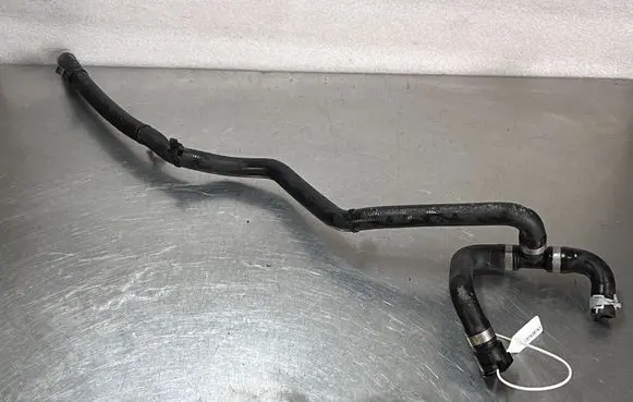 Renault Master IV Engine coolant pipe/hose