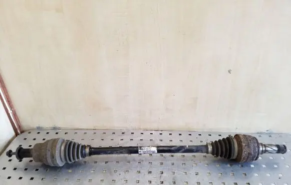 Volvo XC70 Rear driveshaft P30735647
