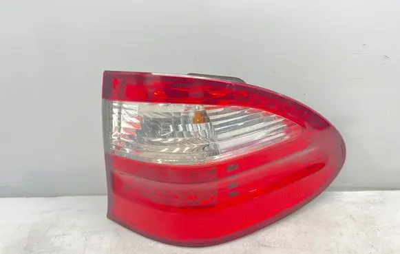 Mercedes-Benz E W211 Rear/tail lights 379108R