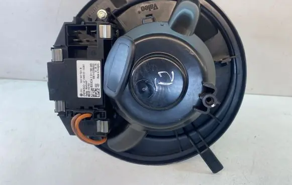 Volkswagen Touran I Heater blower motor/fan resistor 1K1820015F 3C0907521B