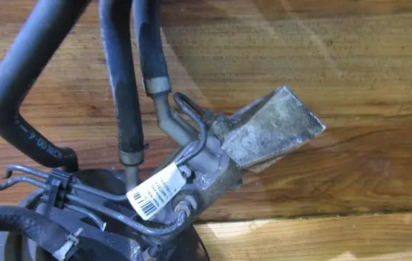 Nissan Almera Tino Master brake cylinder