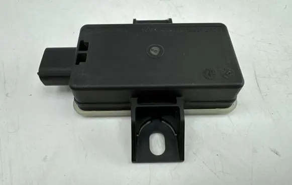 Mercedes-Benz EQC Tire pressure control unit A0009003713