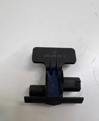 Mercedes-Benz ML W164 Windshield washer spray nozzle A1648600347