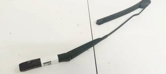 Opel Astra G Front wiper blade arm 90559553LH