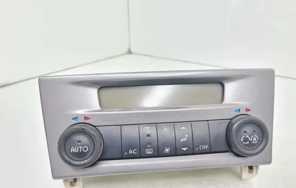 Renault Laguna II Climate control unit 8200001901C 52485201