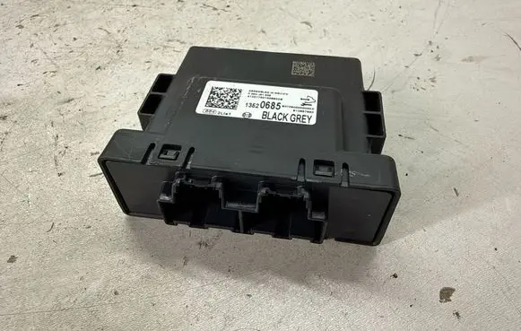 Chevrolet Camaro Parking PDC control unit/module 13520685
