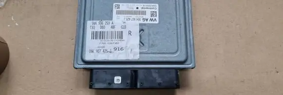 Audi Q3 F3 Engine control unit/module 06K907425J 5WA1803002 5NA906259A