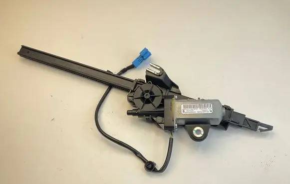 Mercedes-Benz E W238 Seat belt adjustment motor A2058600282 308362899