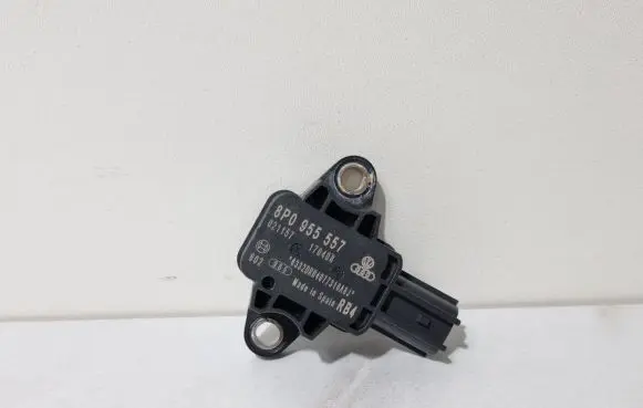 Audi A3 S3 8P Airbag deployment crash/impact sensor 8P0955557 021157 170408