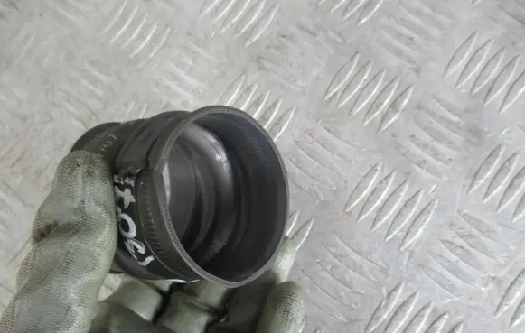 Volvo V50 Air intake hose/pipe 9651559480