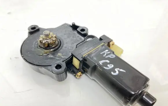 Hyundai Tucson JM Front door window regulator motor 3130034192 110440