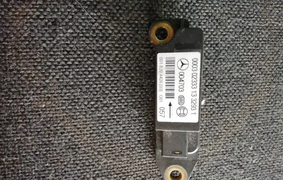 Mercedes-Benz C W203 Airbag deployment crash/impact sensor 0018204426
