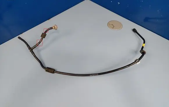 Audi Q7 4M Engine coolant pipe/hose 4M0121081BG