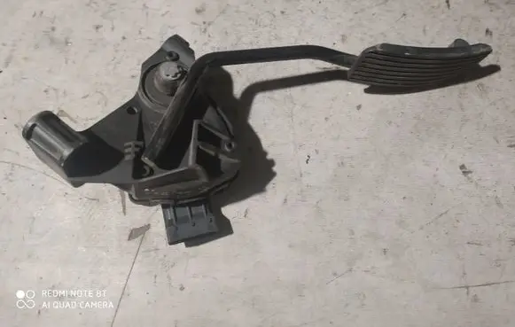 Opel Signum Accelerator throttle pedal 9186727