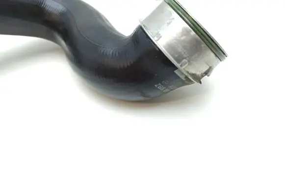 Mercedes-Benz C W203 Intercooler hose/pipe A2035281382