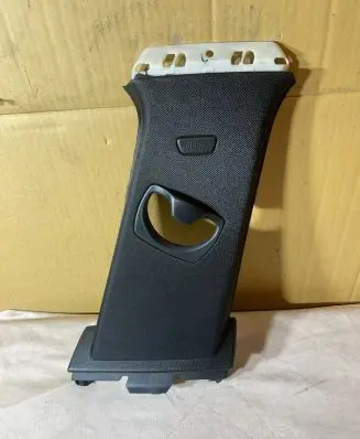 BMW 4 F36 Gran coupe (B) pillar trim (bottom) 7311218