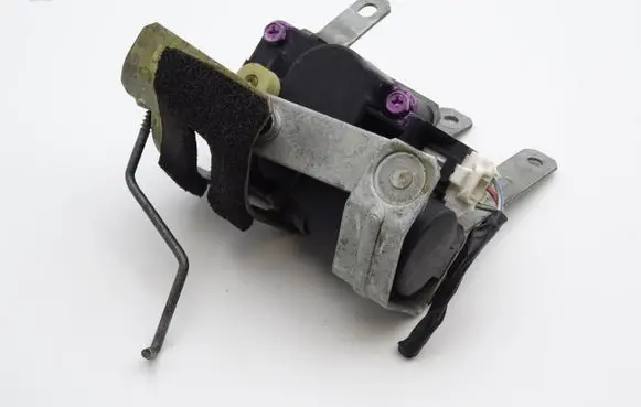 Nissan Pathfinder WD21 Air flap motor/actuator 