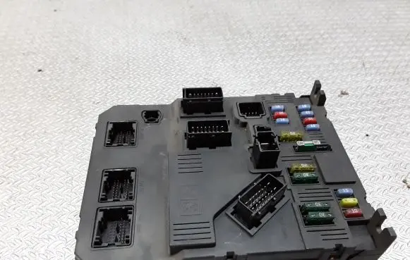 Peugeot 407 Comfort/convenience module 9655708380