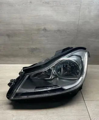 Mercedes-Benz C W204 Headlight/headlamp A2048204959 030127020100 LE09A6219