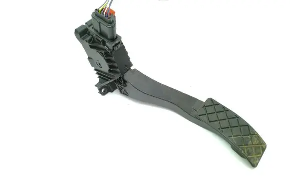 Volkswagen T-Roc Accelerator throttle pedal 5Q1723503L 6PV01062183
