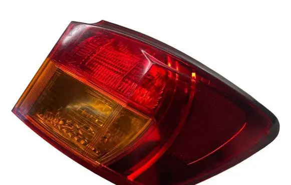 Lexus IS 220D-250-350 Rear/tail lights E111183 5340