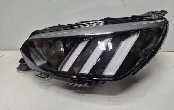 Peugeot 208 II Headlight/headlamp 