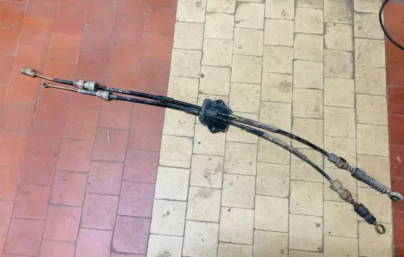Mitsubishi 3000 GT Gear shift cable linkage