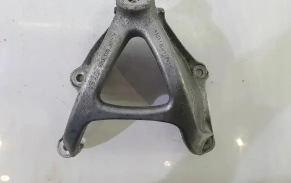 Audi A4 S4 B9 8W Engine mounting bracket 8W0199307F