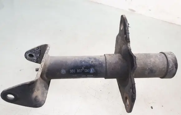 Volkswagen PASSAT B5 Front bumper shock/impact absorber 3B0807134