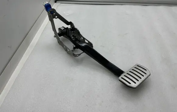 Tesla Model S Brake pedal 105065701A 1602170071