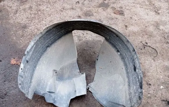 Volvo V70 Front wheel arch liner splash guards 8648173