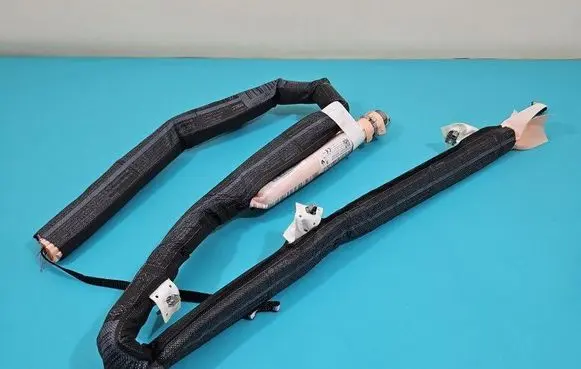 Roof airbag