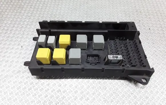Mercedes-Benz Sprinter W906 Fuse module A9065450401