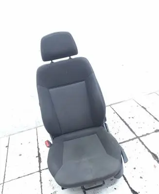 Opel Astra H Front driver seat 13127268