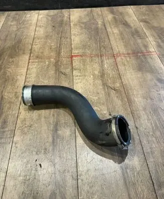 Mercedes-Benz C AMG W204 Intercooler hose/pipe A2045281882 3099DB34 L22356D