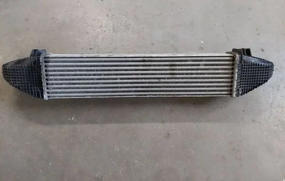 Mercedes-Benz C W204 Intercooler radiator A2045000100 3138476