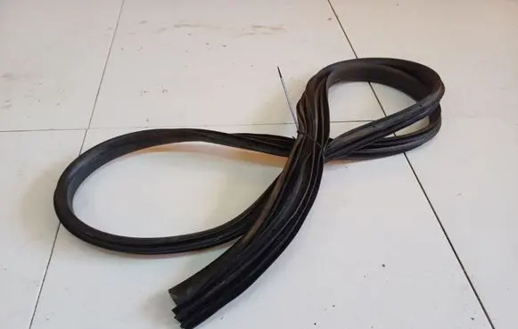 Ford S-MAX Rubber seal front coupe door 