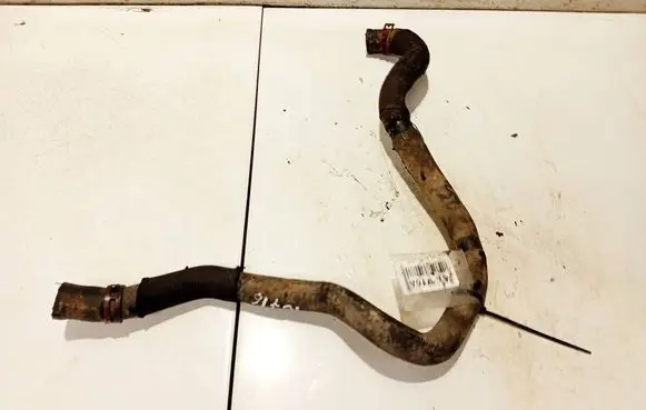 Engine coolant pipe/hose