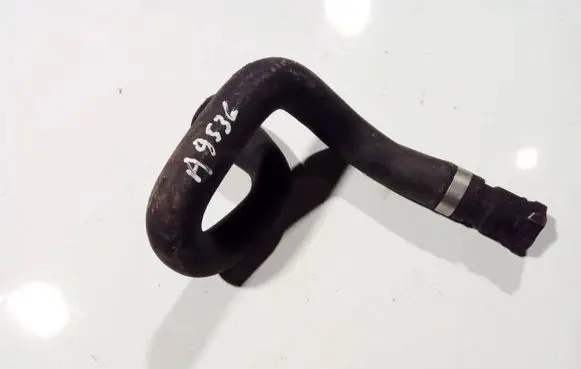 Engine coolant pipe/hose