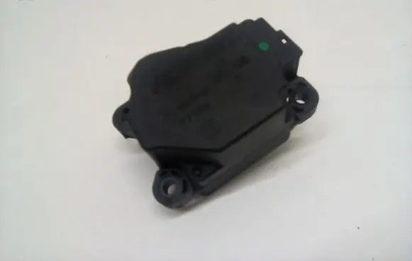 Volvo S80 Coolant heater control valve 6G9N19E616AA 060706A