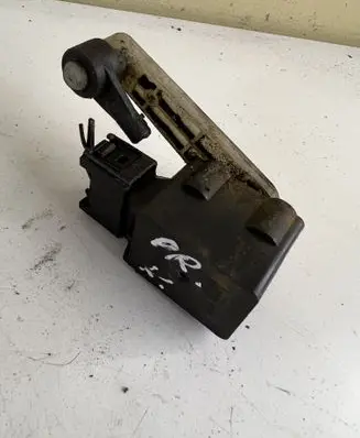 Land Rover Discovery 3 - LR3 Air suspension front height level sensor RQH500071