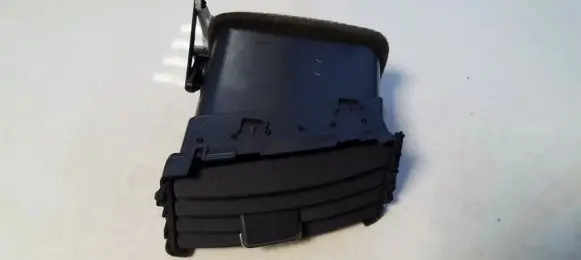 Toyota Corolla Verso AR10 Dashboard side air vent grill/cover trim 5568064020 55680-64020